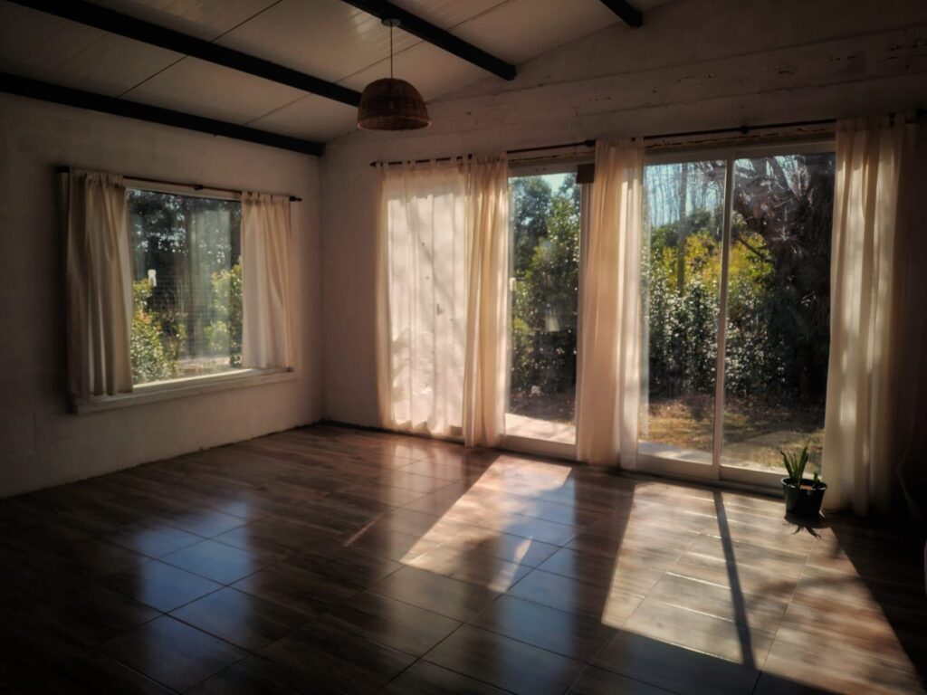 Sobre Ceci Vera casa bhavantu interior